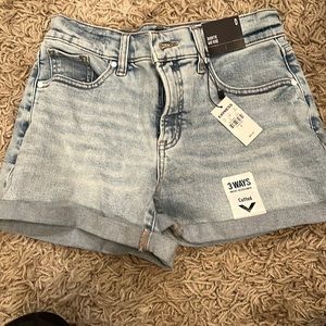 Express jean shorts size 0 light wash mid rise